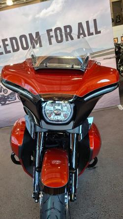 2025 Harley-davidson FLHXU STREET GLIDE ULTRA (117) WHISKEY FIRE / BLACK