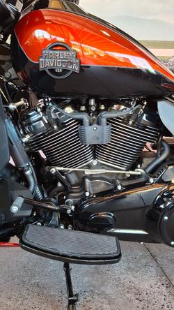 2025 Harley-davidson FLHXU STREET GLIDE ULTRA (117) WHISKEY FIRE / BLACK