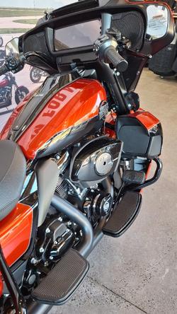 2025 Harley-davidson FLHXU STREET GLIDE ULTRA (117) WHISKEY FIRE / BLACK