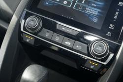 2019 Honda
Civic VTi-LX