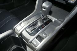 2019 Honda
Civic VTi-LX
