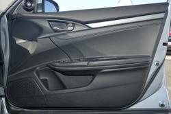 2019 Honda
Civic VTi-LX