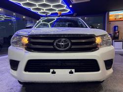 2018 Toyota
Hilux SR