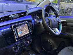 2018 Toyota
Hilux SR