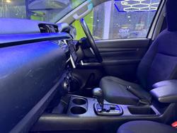 2018 Toyota
Hilux SR