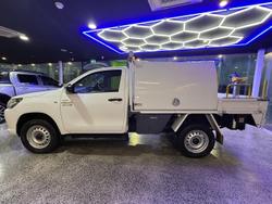 2018 Toyota
Hilux SR