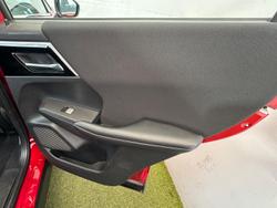 2022 Mitsubishi
Outlander ES