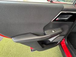 2022 Mitsubishi
Outlander ES