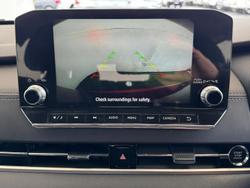 2022 Mitsubishi
Outlander ES
