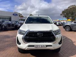 2021 Toyota
Hilux SR5