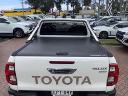 2021 Toyota
Hilux SR5