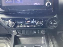 2021 Toyota
Hilux SR5
