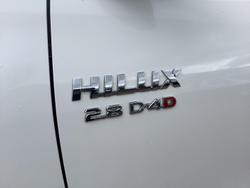 2021 Toyota
Hilux SR5