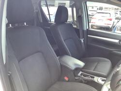 2021 Toyota
Hilux SR5