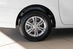 2025 LDV
G10