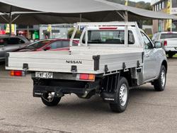2018 Nissan
                Navara RX