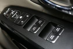 2020 Kia
                Carnival SLi