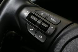 2020 Kia
                Carnival SLi