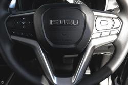 2025 Isuzu
D-MAX LS-M