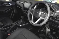 2025 Isuzu
D-MAX LS-M