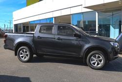 2025 Isuzu
D-MAX LS-M