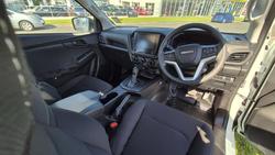 2025 Isuzu
D-MAX SX