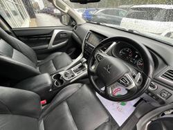 2017 Mitsubishi
Pajero Sport Exceed