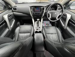 2017 Mitsubishi
                Pajero Sport Exceed