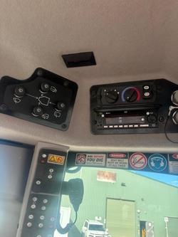 2022 Caterpillar 140 Yellow