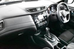 2017 Nissan
X-TRAIL ST