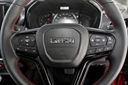 2025 Isuzu
D-MAX X-TERRAIN