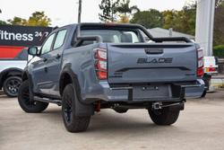 2025 Isuzu
D-MAX BLADE