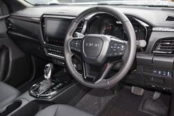 2025 Isuzu
D-MAX BLADE