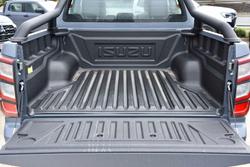 2025 Isuzu
D-MAX BLADE