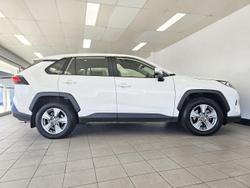 2022 Toyota
RAV4 GX