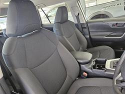 2022 Toyota
RAV4 GX