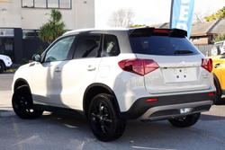 2024 Suzuki Vitara Shadow LY Series II Savannah Ivory
