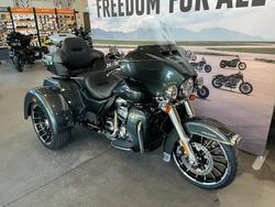 2025 Harley-davidson FLHTCUTG TRI GLIDE U/CLC 114 IRON HORSE METALLIC