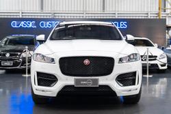 2016 Jaguar
                F-PACE 30d R-Sport