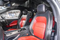 2016 Jaguar
                F-PACE 30d R-Sport