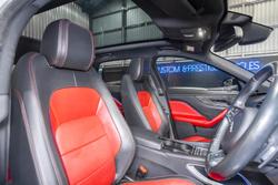 2016 Jaguar
                F-PACE 30d R-Sport