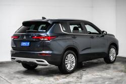 2024 Mitsubishi
Outlander LS
