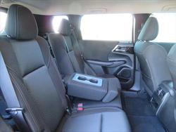 2023 MITSUBISHI
OUTLANDER LS 7 SEAT (AWD)