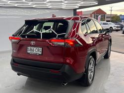 2022 Toyota
RAV4 GX
