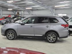 2016 Mitsubishi
Outlander XLS