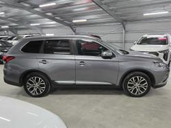 2016 Mitsubishi
Outlander XLS