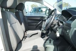 2016 Volkswagen
Caddy TSI220