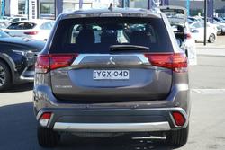 2017 Mitsubishi
Outlander LS