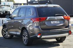 2017 Mitsubishi
Outlander LS