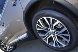 2017 Mitsubishi
Outlander LS